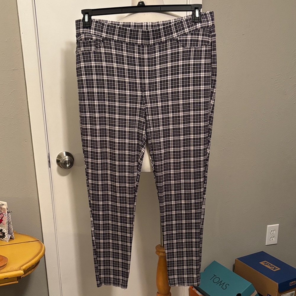 Seven7 Navy/White Plaid Pull On Legging